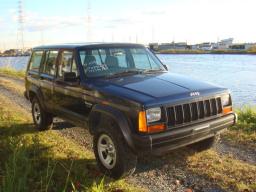 Chrysler Cherokee
