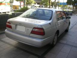 Nissan Bluebird Le Grand picture