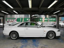 Nissan SKYLINE GT-R picture