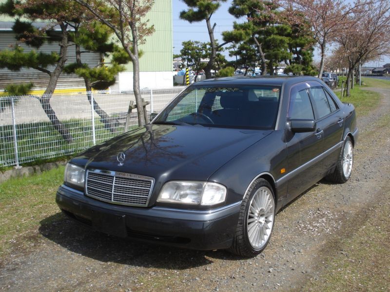 Mercedes-Benz C220