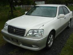 Toyota Crown R Saloon Premium