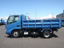 Hino DUTRO DUMP picture