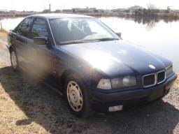BMW 320i 