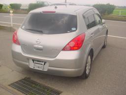 Nissan TIIDA AXIS picture