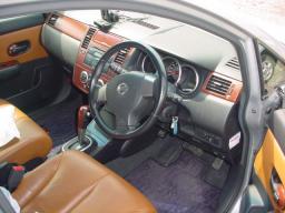 Nissan TIIDA AXIS picture