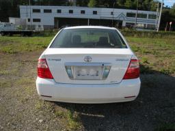 Toyota Corolla Saloon picture