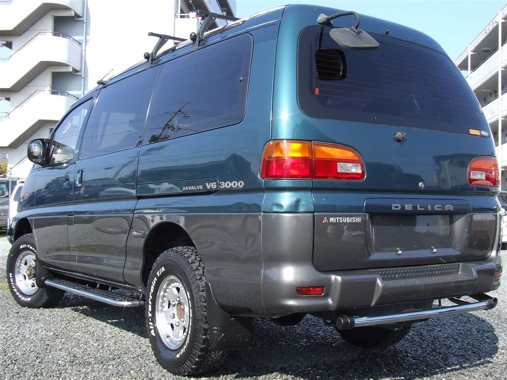 Mitsubishi DELICA SPACE GEAR SUPER EXCEED, 1995, used for sale