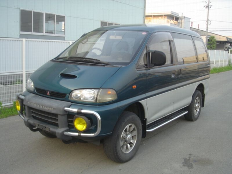 Mitsubishi DELICA SPACE GEAR 2.8 4WD, 1996, used for sale