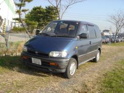 Nissan Serena ***