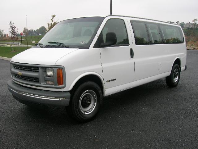 Chevrolet G3500 Van