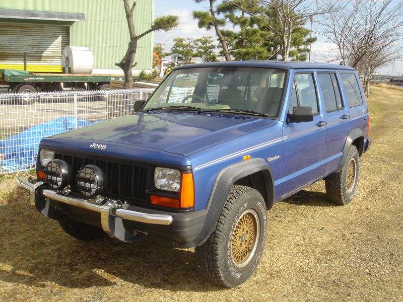 Chrysler Cherokee