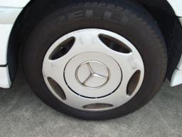 Mercedes-Benz C200 C-CLASS picture