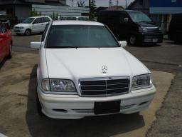 Mercedes-Benz C200 C-CLASS picture