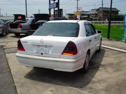 Mercedes-Benz C200 C-CLASS picture