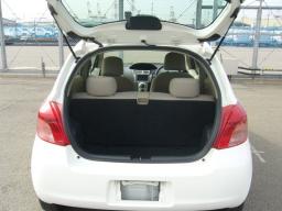 Toyota Vitz F picture