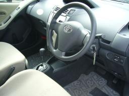 Toyota Vitz F picture