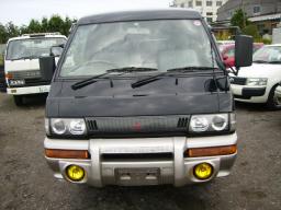 Mitsubishi DELICA STAR WAGON GLX picture