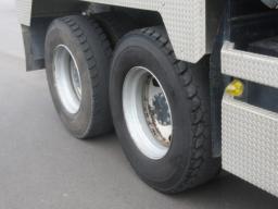 Nissan BIG SUM DUMP picture