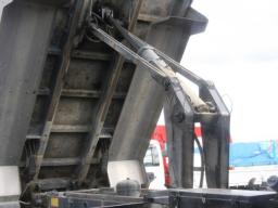 Nissan BIG SUM DUMP picture