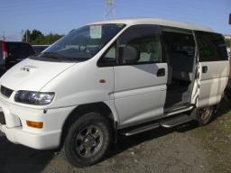 Mitsubishi DELICA SPACE GEAR XR picture