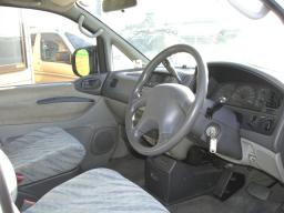 Mitsubishi DELICA SPACE GEAR XR picture