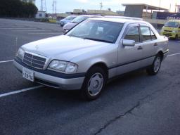 Mercedes-Benz C200 