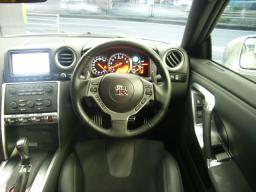 Nissan GT-R PREMIUM EDITION picture