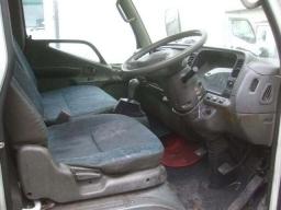 Mitsubishi Canter Refrigerator picture