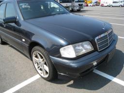 Mercedes-Benz C200 C-CLASS picture