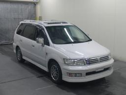 Mitsubishi Chariot Grandis new_grade picture