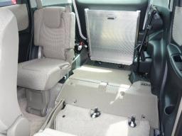 Toyota RACTIS WELLCAB picture