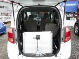 Toyota RACTIS WELLCAB picture