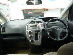 Toyota RACTIS WELLCAB picture