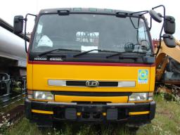 Nissan DIESEL TRACTOR picture