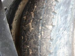 Nissan DIESEL TRACTOR picture