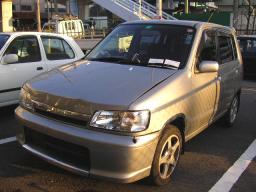 Nissan CUBE 1.3S