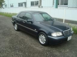 Mercedes-Benz C240 