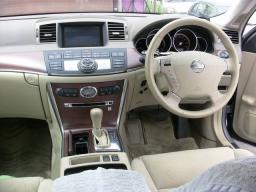 Nissan FUGA 250XV picture