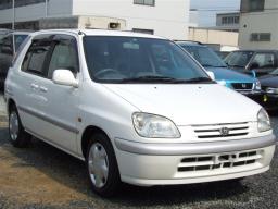 Toyota Raum （ＰREVIA)