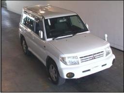 Mitsubishi Pajero IO