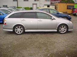 Nissan Primera  picture