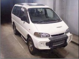 Mitsubishi DELICA SPACE GEAR 
