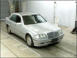 Mercedes-Benz C240 