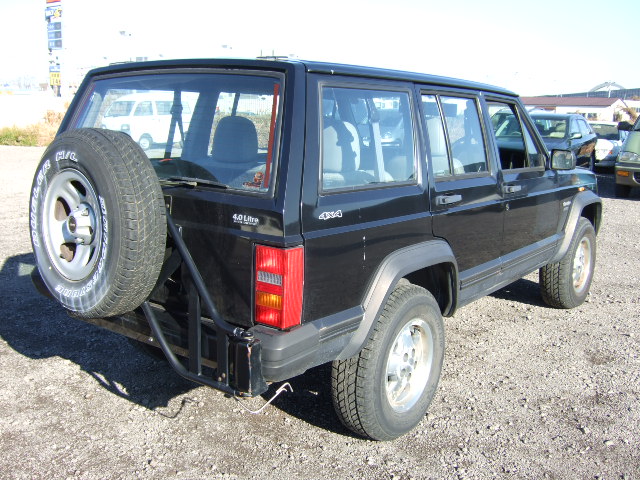 Chrysler Cherokee