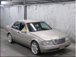 Mercedes-Benz C200 