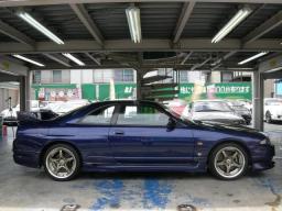 Nissan SKYLINE GT-R picture