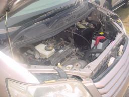 Toyota Noah  picture