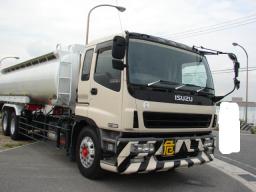 Isuzu GIGA tank lorry picture