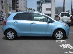 Toyota VITZ F picture