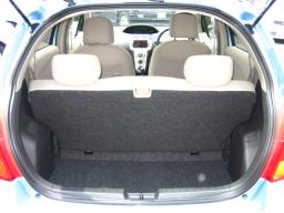 Toyota VITZ F picture